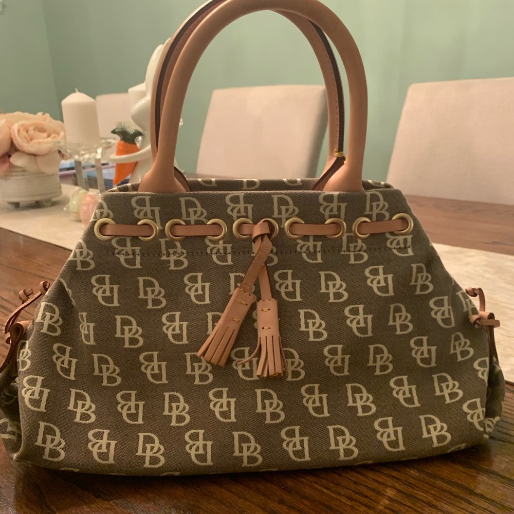 Dooney & Bourke Purse